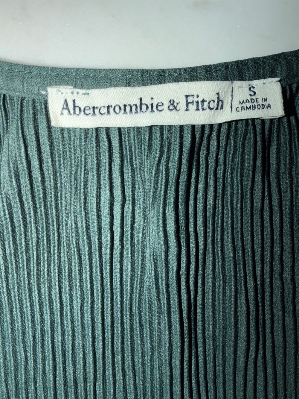 Abercrombie & Fitch Forest Green Pleated Wrap Blouse - Picture 2 of 4
